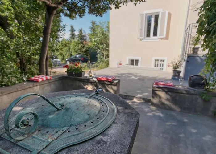 With Parking Spaces - 18996 Kraljevica